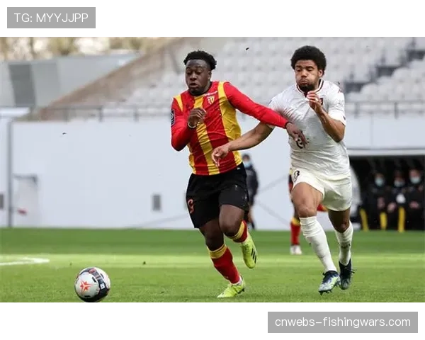 朗斯客场挑战里尔，榜首大战或定半程冠军归属