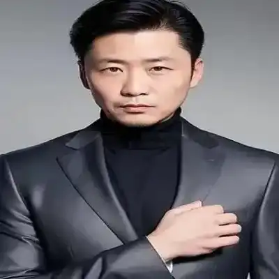 侯凌麟